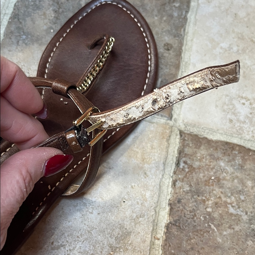 Stuart Weitzman Brown Leather Chain-Detail T-Strap Sandals Sz 7.5 **flaws** - Picture 2 of 7